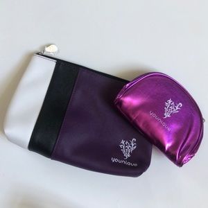 Set of two make up bags